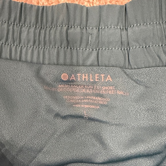 Athleta Mesh Racer Run 2.5” Short - Picture 6 of 11